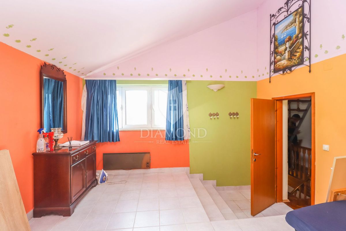 Ližnjan, casa conveniente con 3 camere da letto!