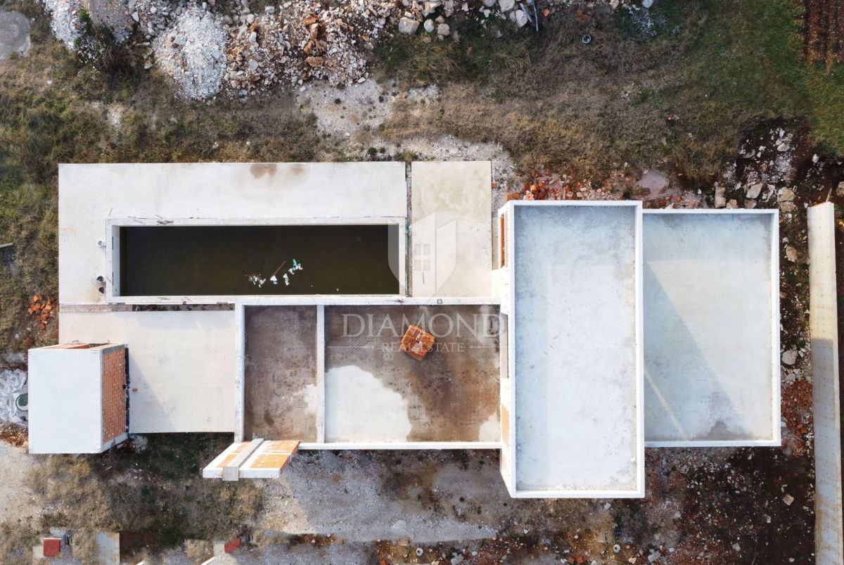 Sveti Lovreč, Fantastica villa architettonica, ROH-BAU