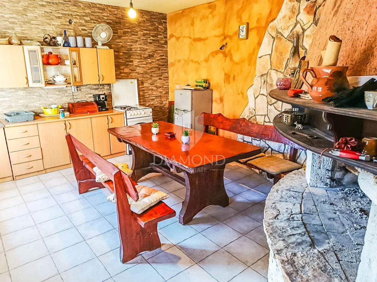 Casa Režanci, Svetvinčenat, 294m2