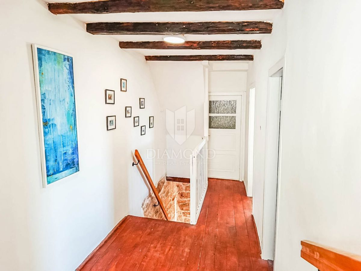 Casa Režanci, Svetvinčenat, 294m2