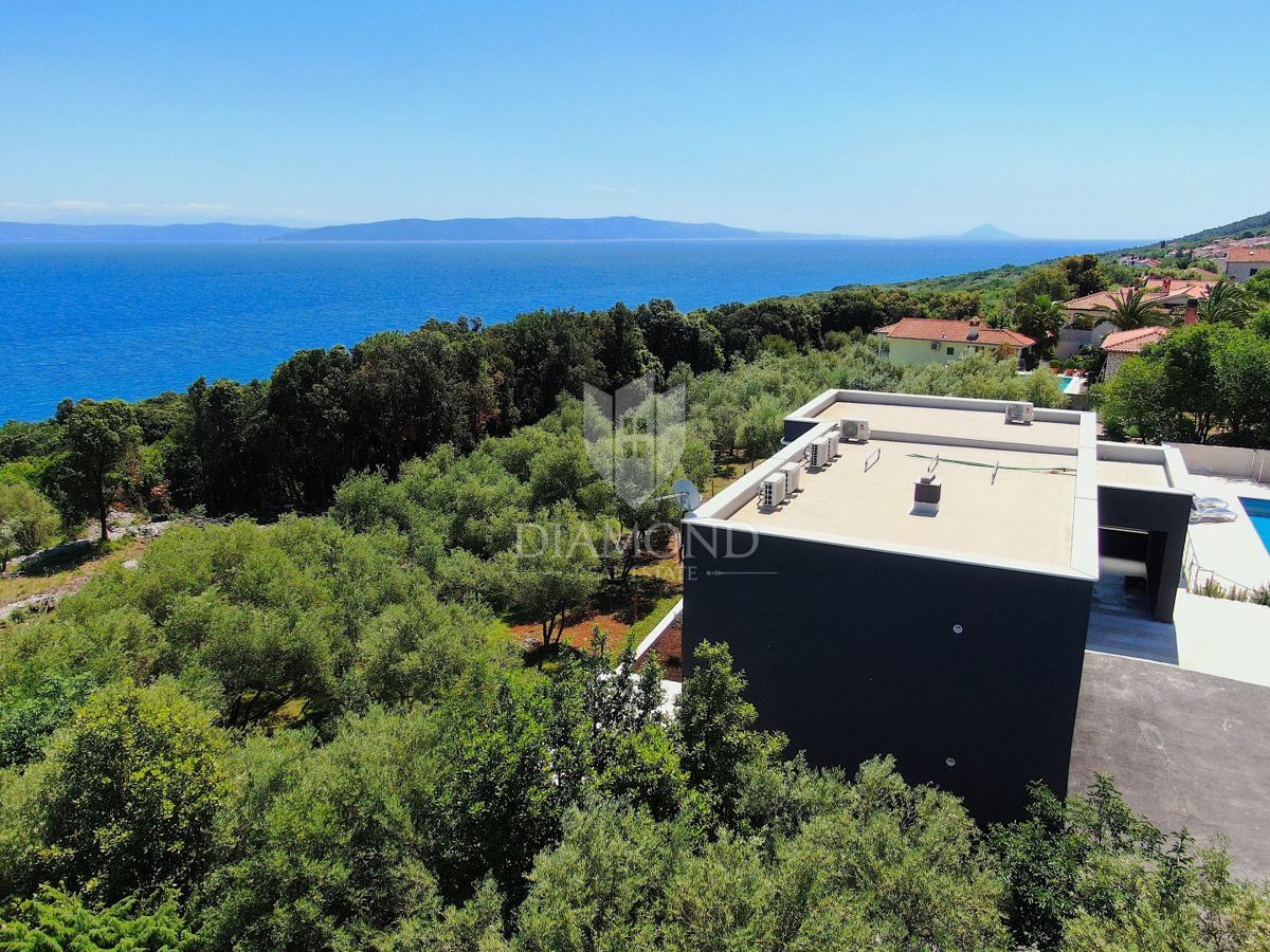 Rabac, Labin – Villa in posizione privilegiata con vista mare