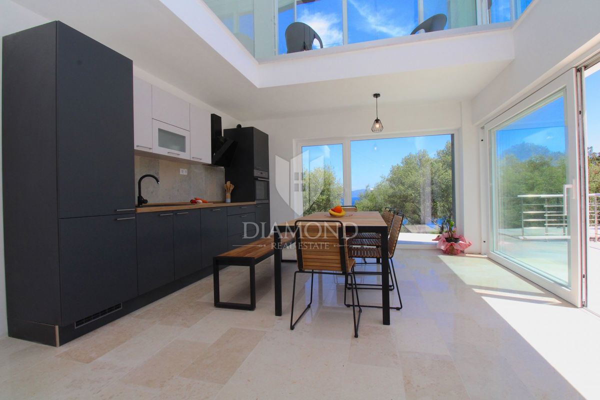 Rabac, Labin – Villa in posizione privilegiata con vista mare