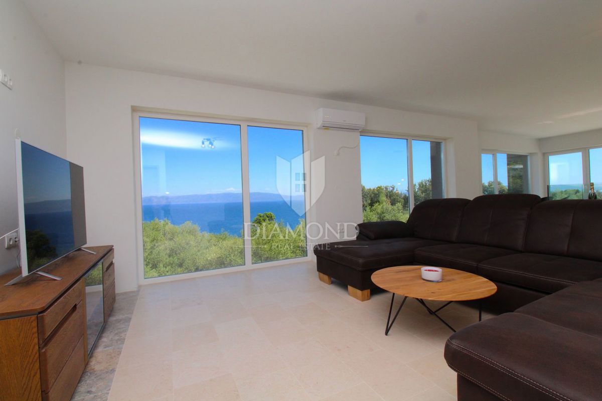 Rabac, Labin – Villa in posizione privilegiata con vista mare