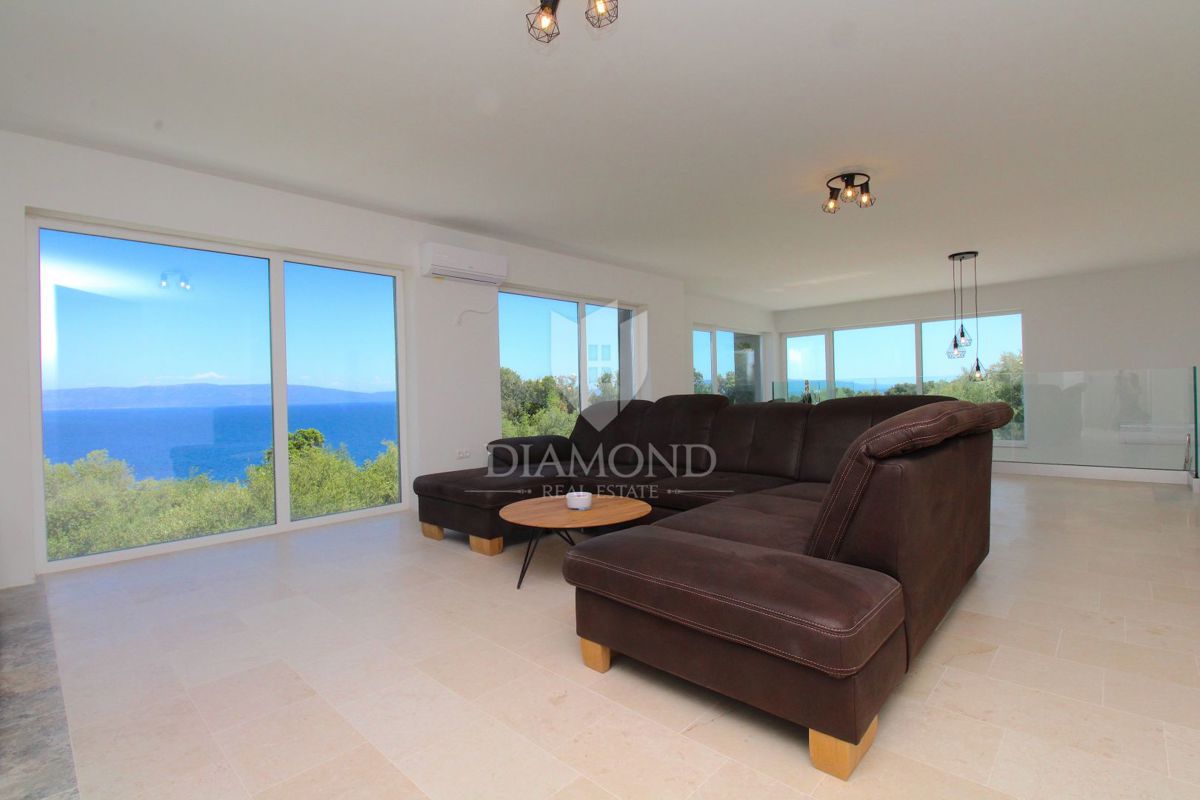 Rabac, Labin – Villa in posizione privilegiata con vista mare