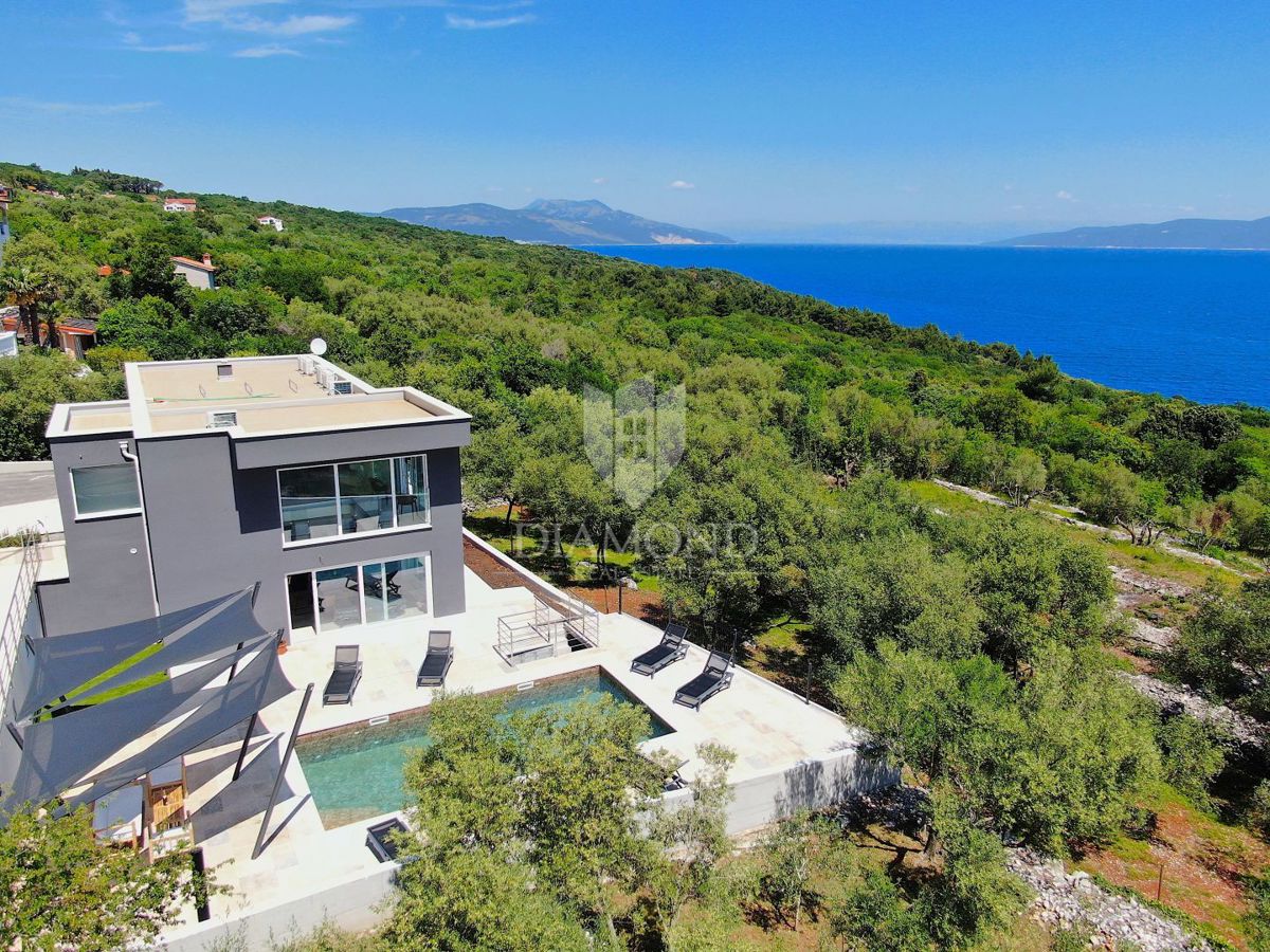 Rabac, Labin – Villa in posizione privilegiata con vista mare