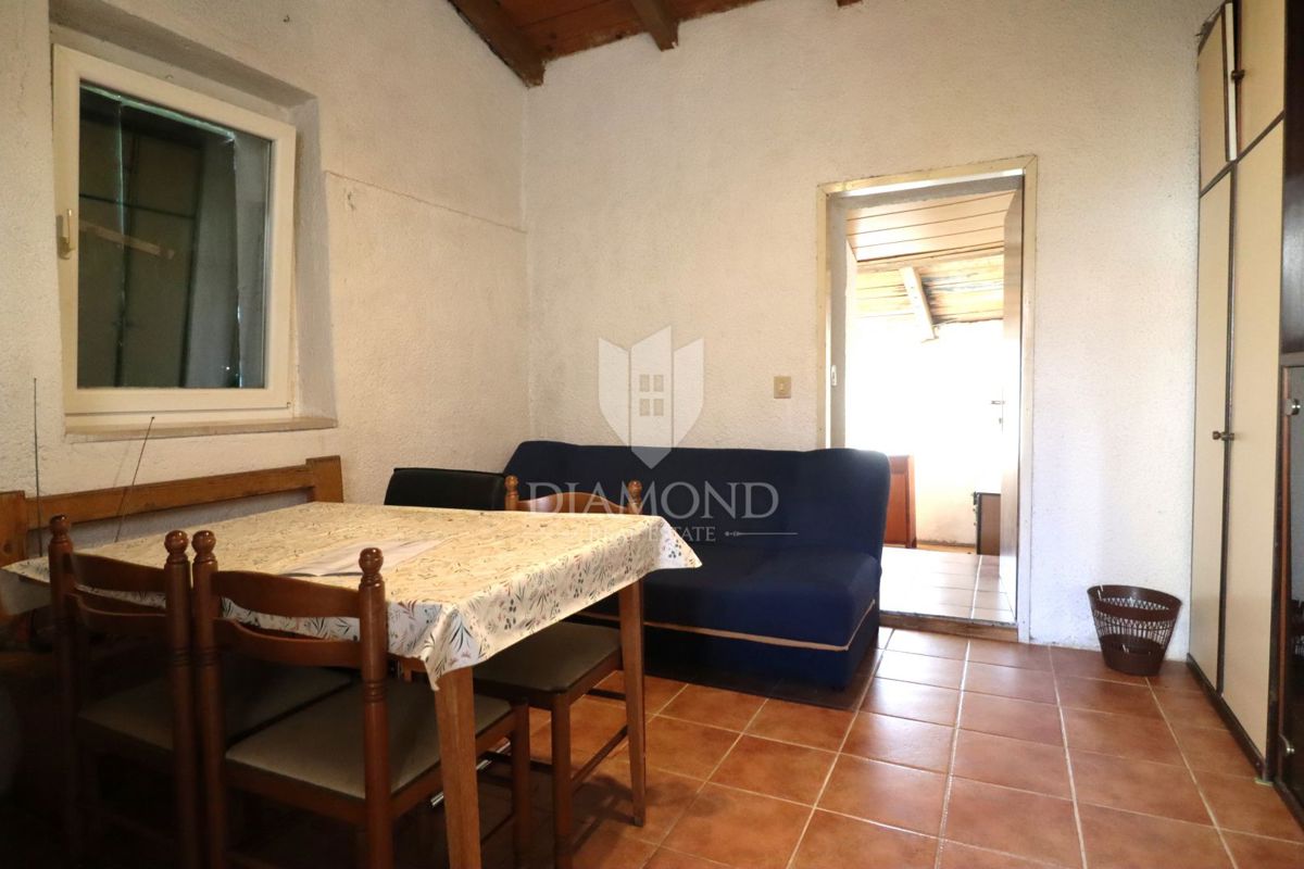 Parenzo – casa con due unità abitative e grande potenziale