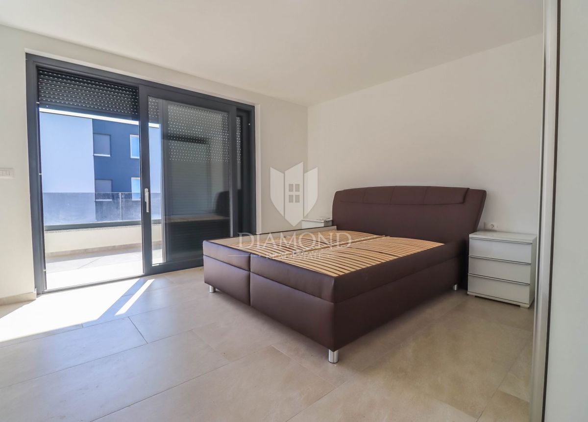 Nuovo appartamento duplex con piscina a Medolino