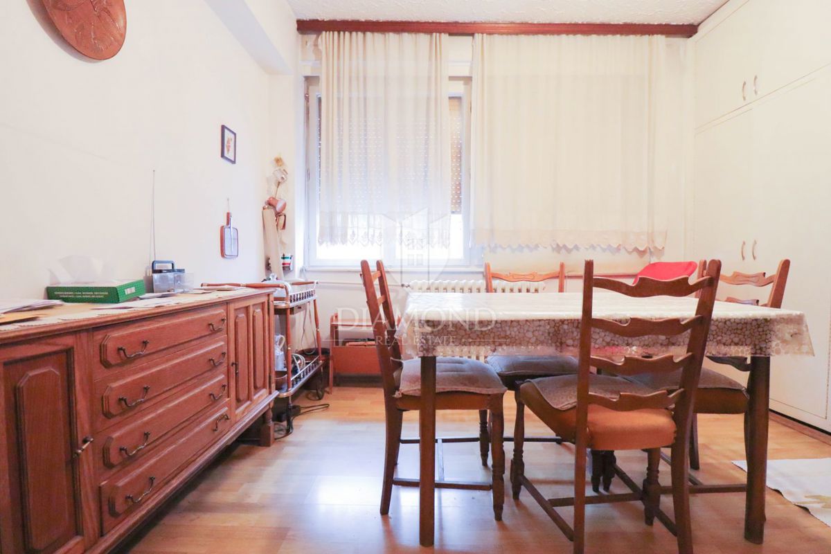 Zagabria, Knežija! Appartamento con due camere da letto con potenziale!