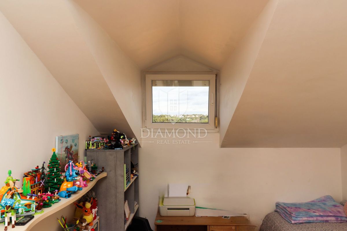 Poreč- Parenzo- Occasione, appartamento nel centro della città vecchia con vista mare