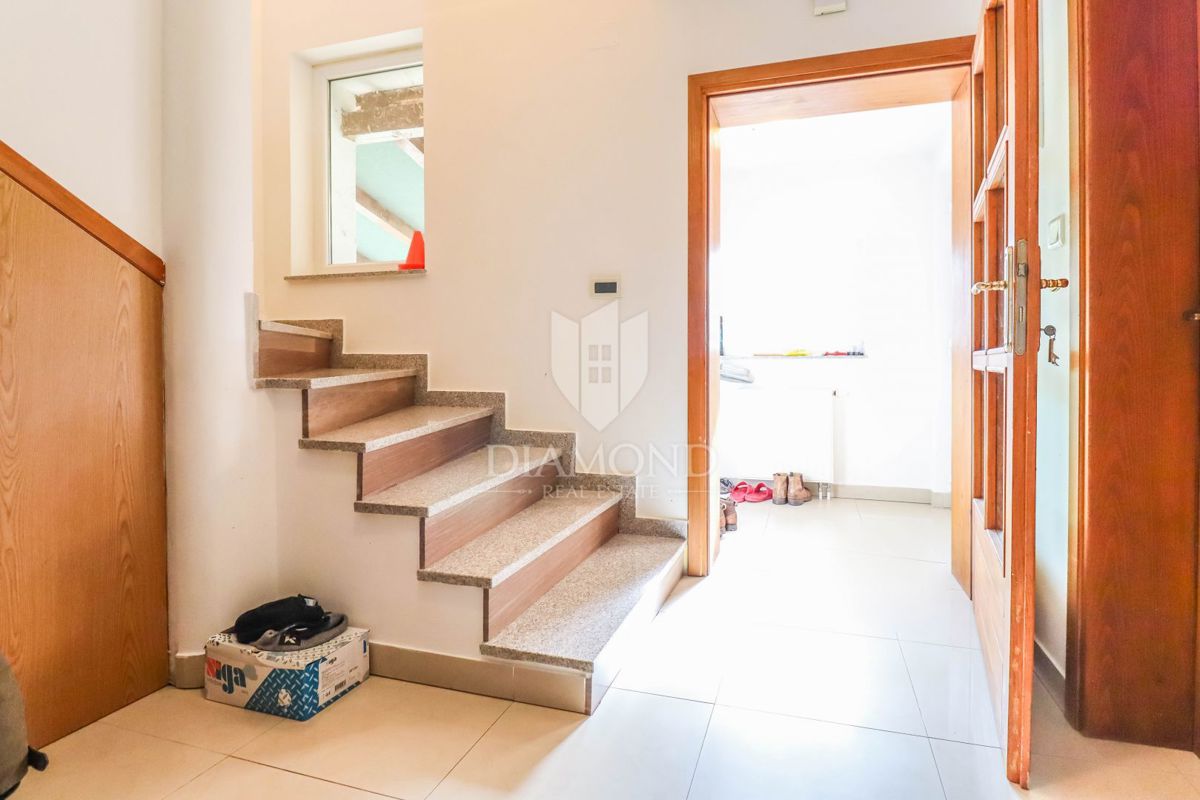 Casa Kloštar Ivanić, 124m2