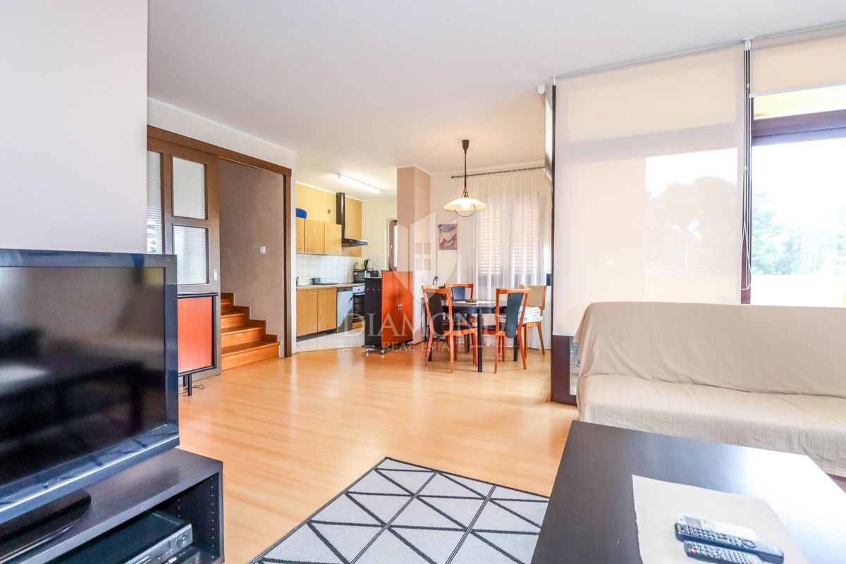 Istria, Rovigno, appartamento vicino al centro con due camere da letto e terrazza