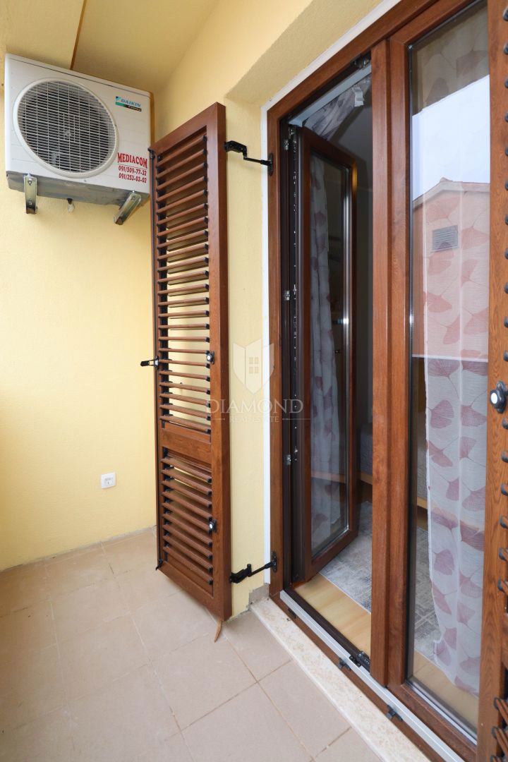 Istria, Rovigno, appartamento vicino al centro con due camere da letto e terrazza