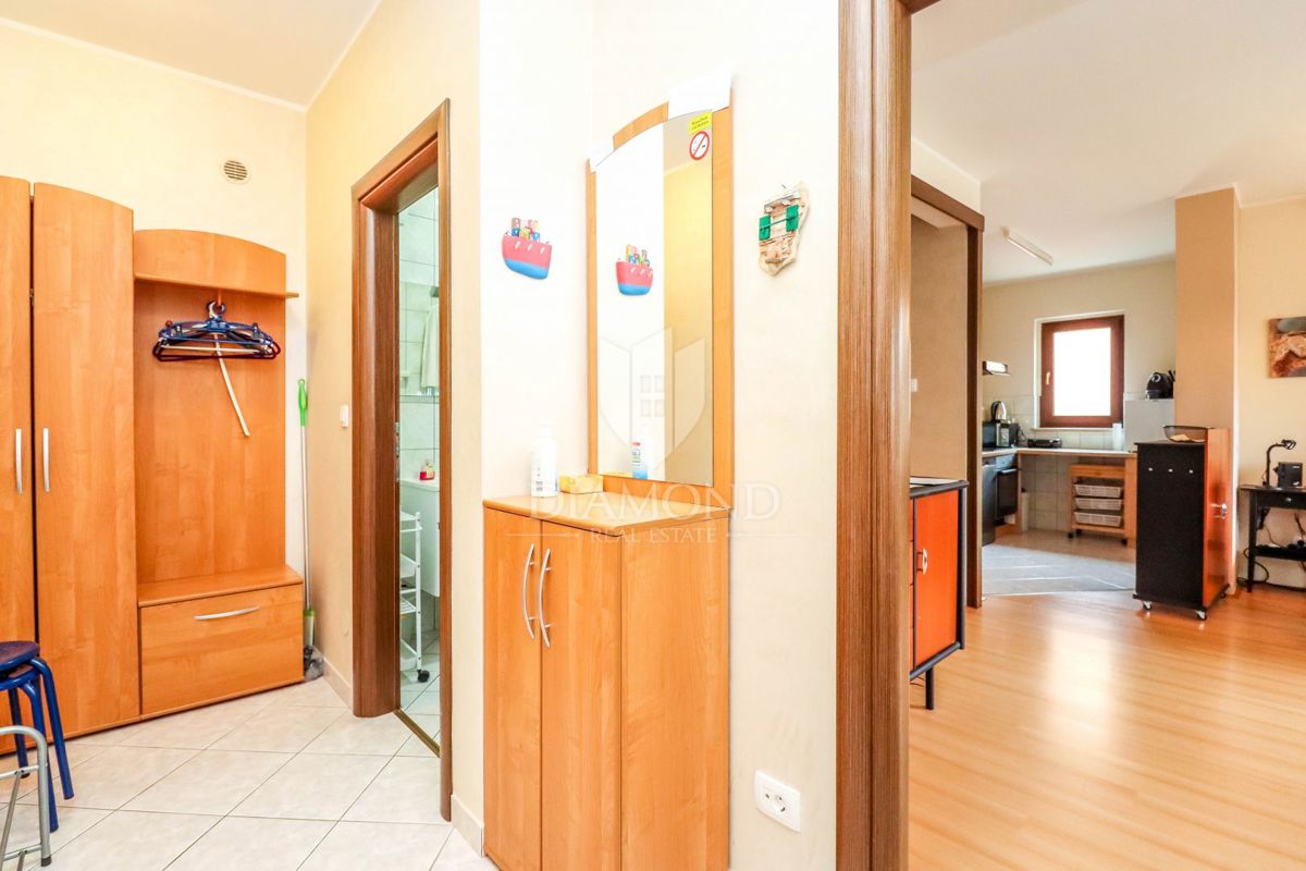 Istria, Rovigno, appartamento vicino al centro con due camere da letto e terrazza