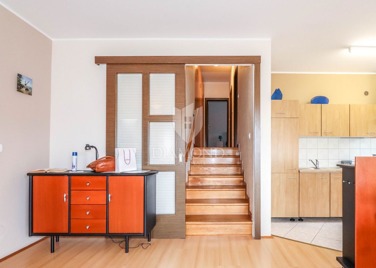 Istria, Rovigno, appartamento vicino al centro con due camere da letto e terrazza