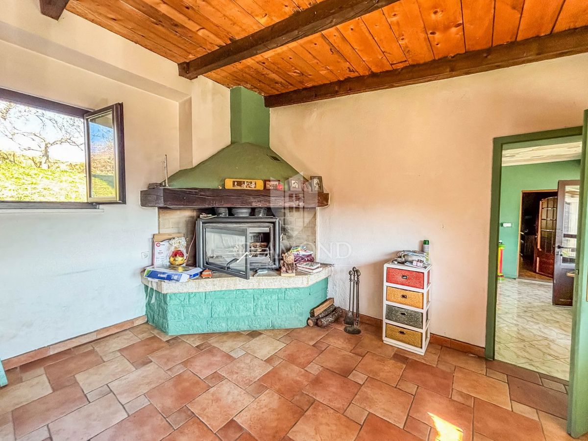 Buie, dintorni - bella casa unifamiliare su un terreno soleggiato!