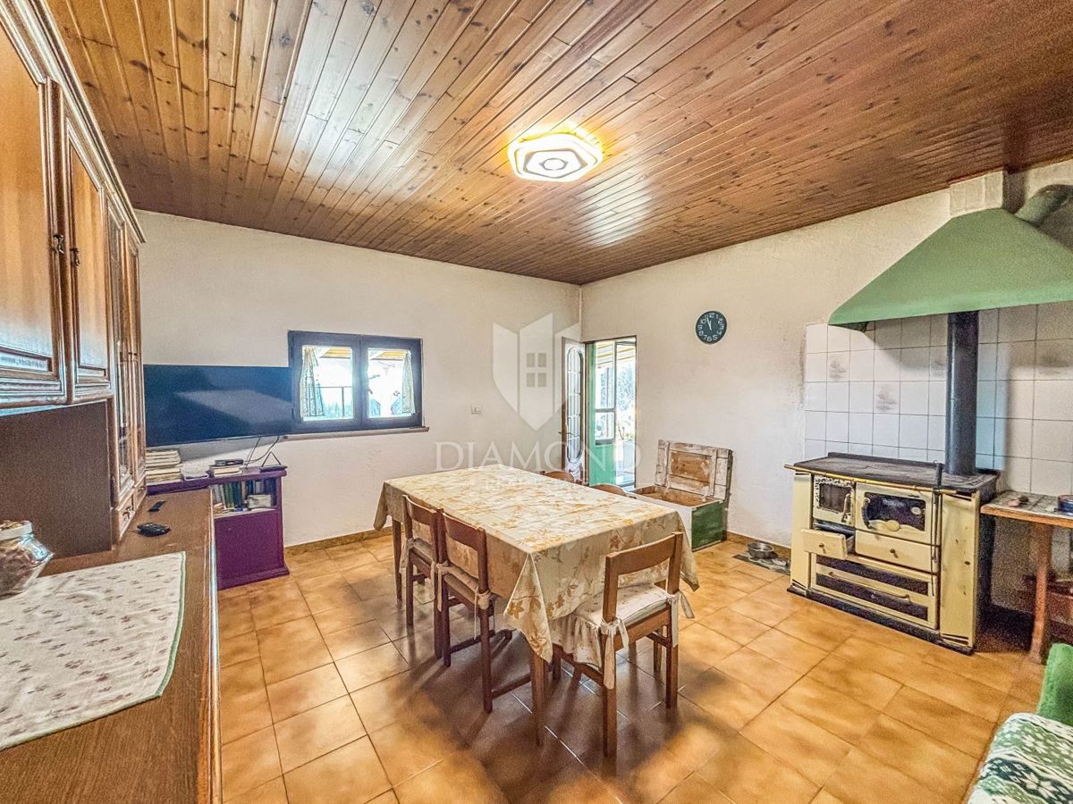 Buie, dintorni - bella casa unifamiliare su un terreno soleggiato!