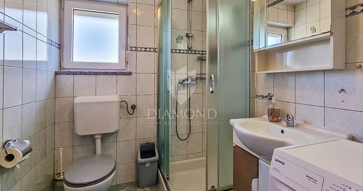 OPPORTUNITÀ! Umag e dintorni. Appartamento con due terrazze + monolocale.