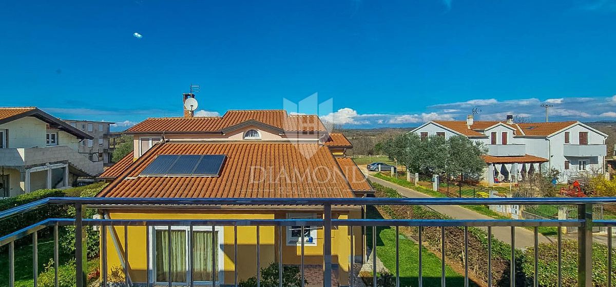 OPPORTUNITÀ! Umag e dintorni. Appartamento con due terrazze + monolocale.