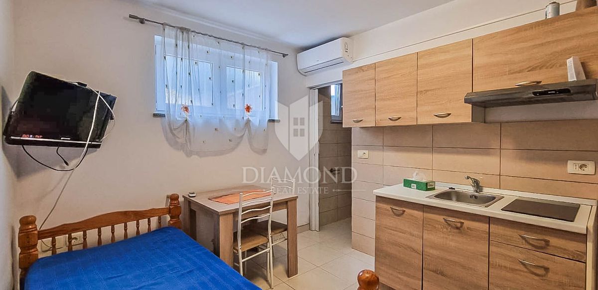 OPPORTUNITÀ! Umag e dintorni. Appartamento con due terrazze + monolocale.