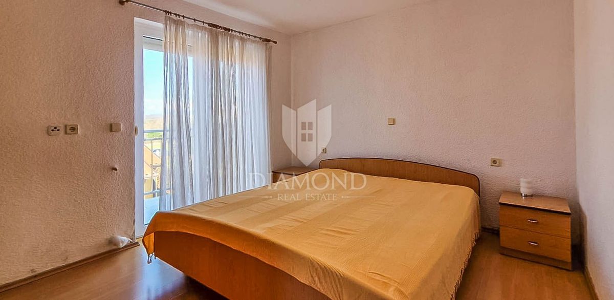 OPPORTUNITÀ! Umag e dintorni. Appartamento con due terrazze + monolocale.