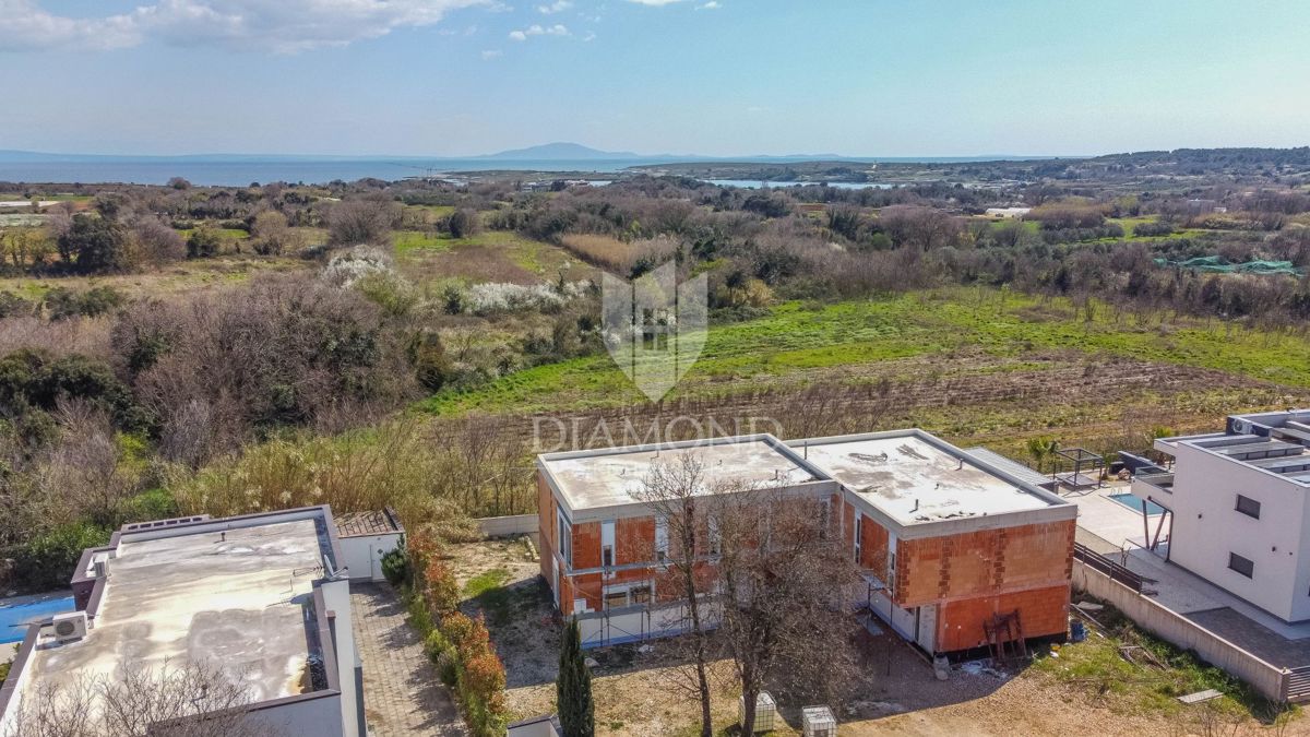 Ližnjan, casa moderna con vista mare