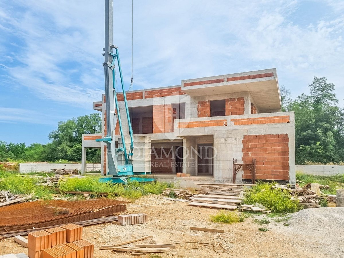 Parenzo, dintorni villa di lusso con piscina in costruzione