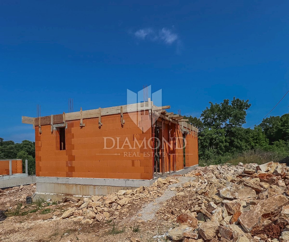 Istria centrale, OCCASIONE, nuova casa con piscina