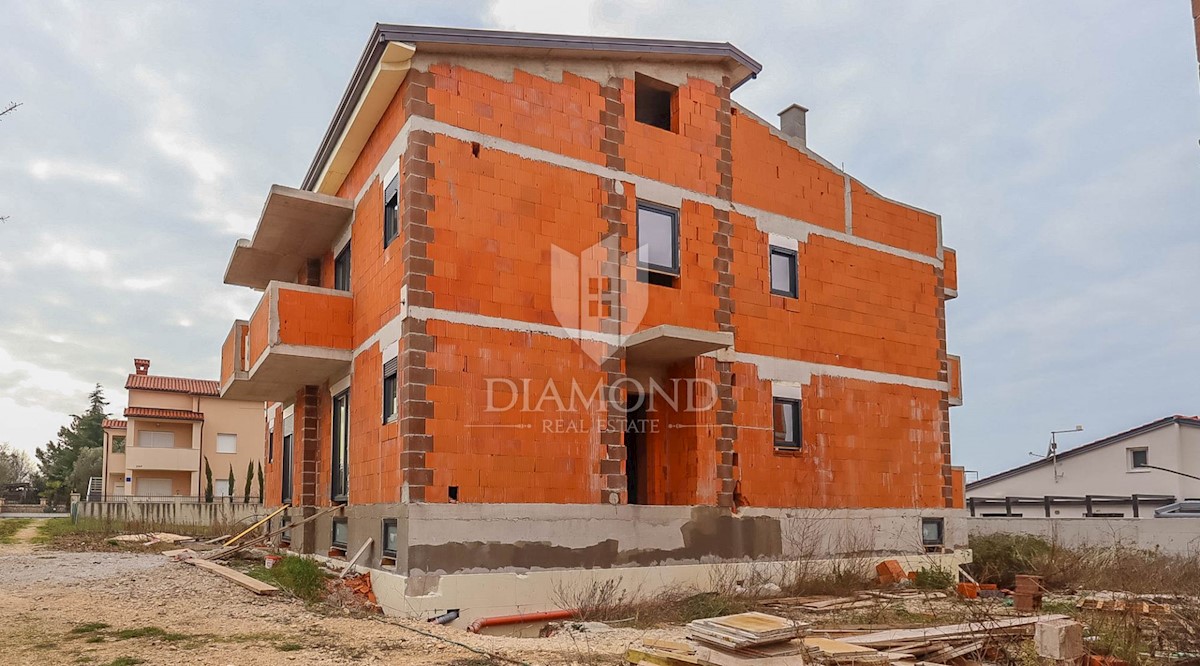 Fasana, dintorni, casa bifamiliare con vista mare