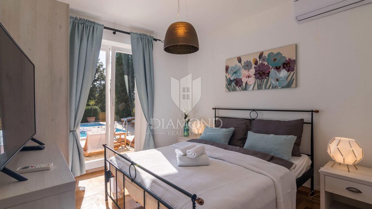 Svetvinčenat, dintorni, bellissima Villa con piscina