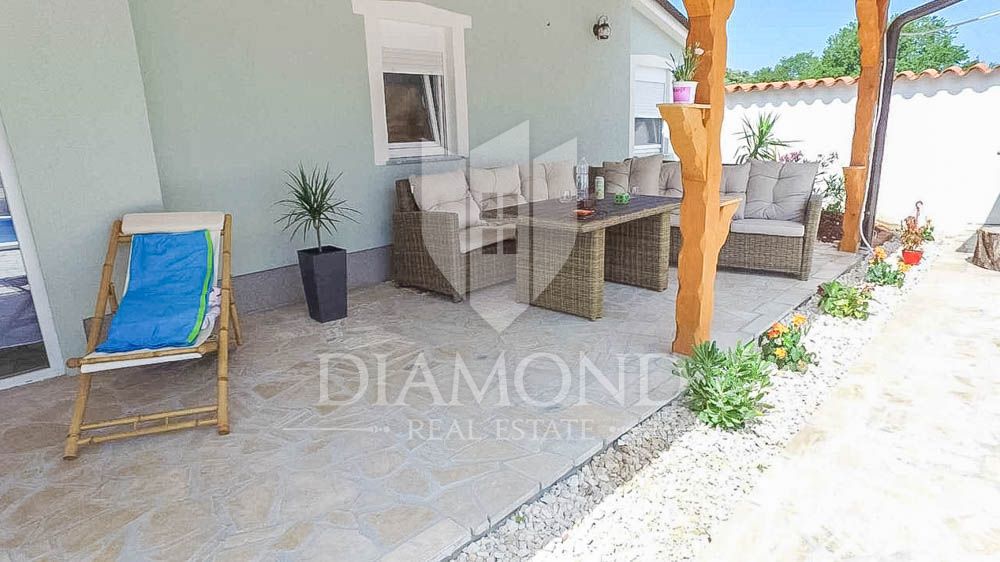 Dintorni di Medulin, casa con piscina immersa nel verde