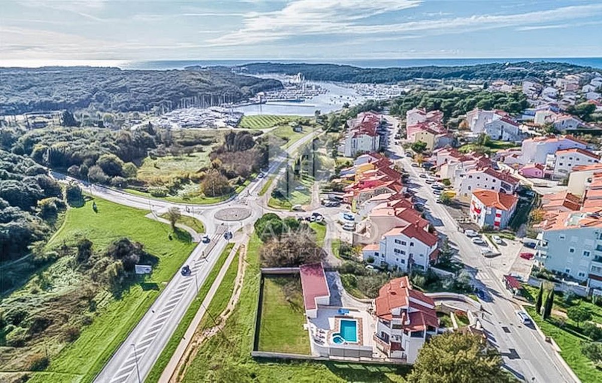 Pula, Grande casa con piscina in una posizione ambita