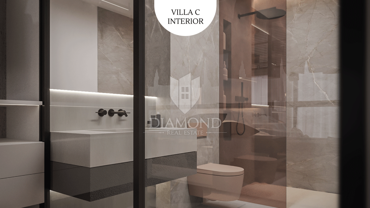 Umago! Villa di lusso a 100 metri dal mare!