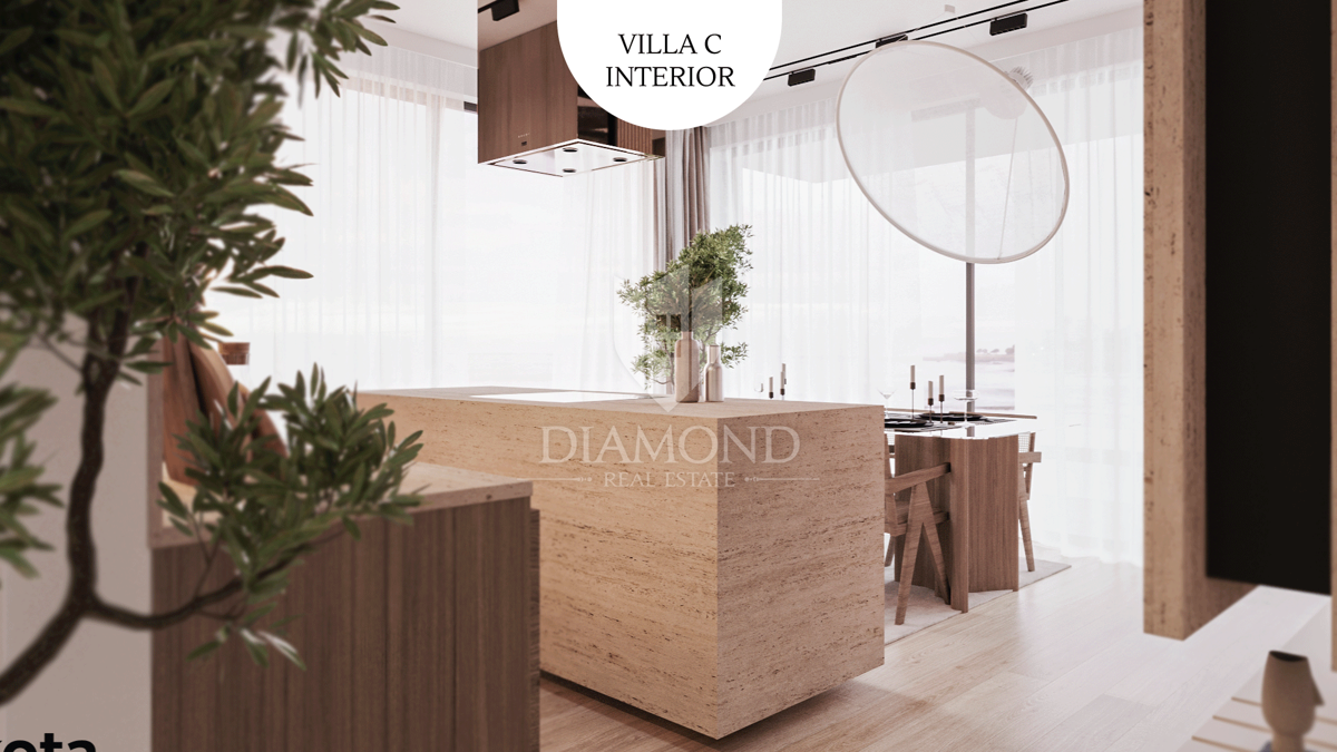 Umago! Villa di lusso a 100 metri dal mare!