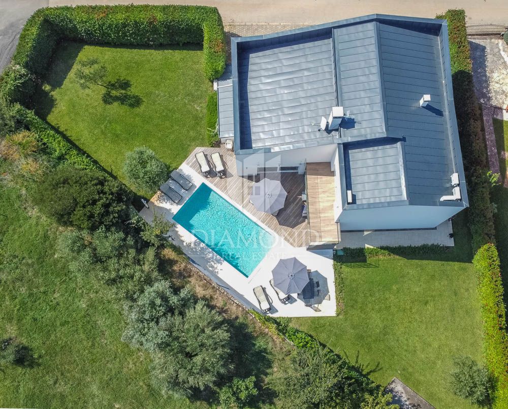 Banjole, prestigiosa villa a 300mt dal mare
