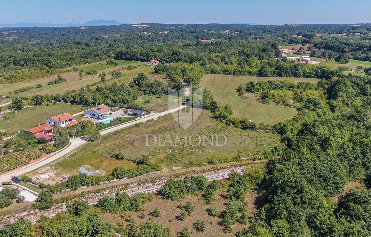 Gimino, dintorni, terreno ai margini del villaggio