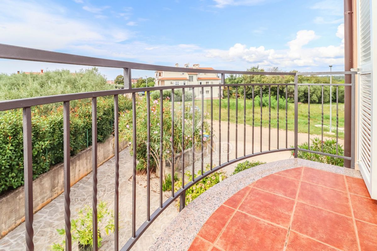 Parenzo, dintorni, casa a schiera con ampio giardino!