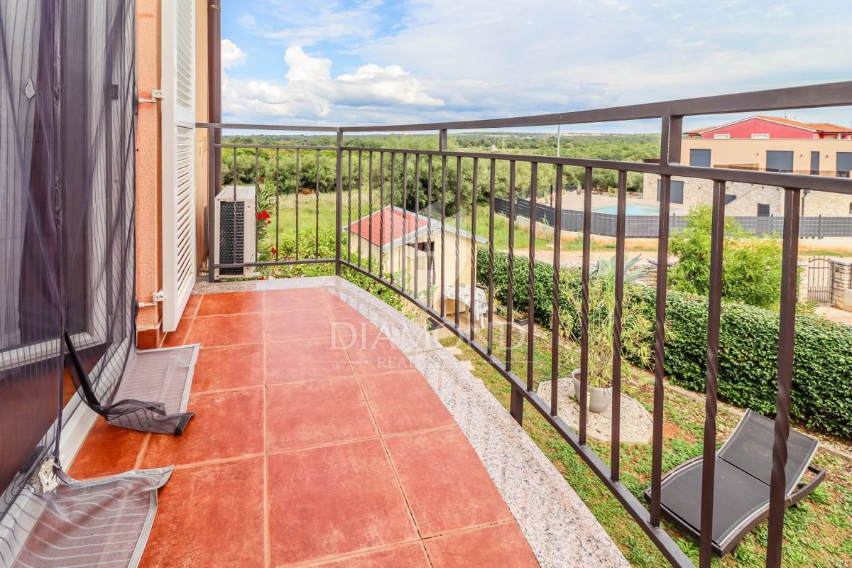 Parenzo, dintorni, casa a schiera con ampio giardino!