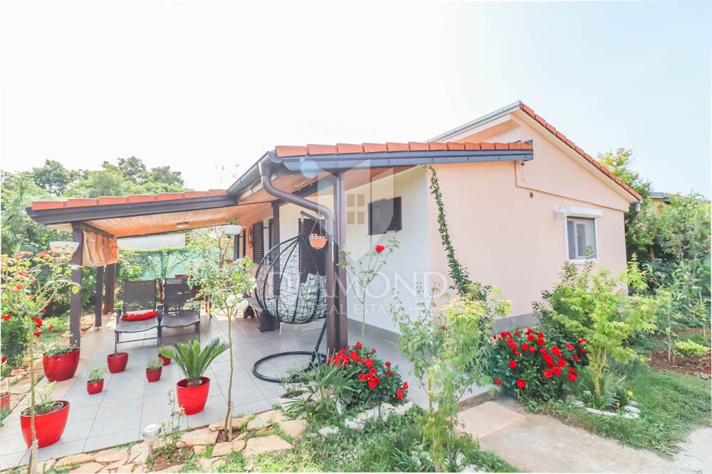 Incantevole casa immersa nella natura, vicino al mare!