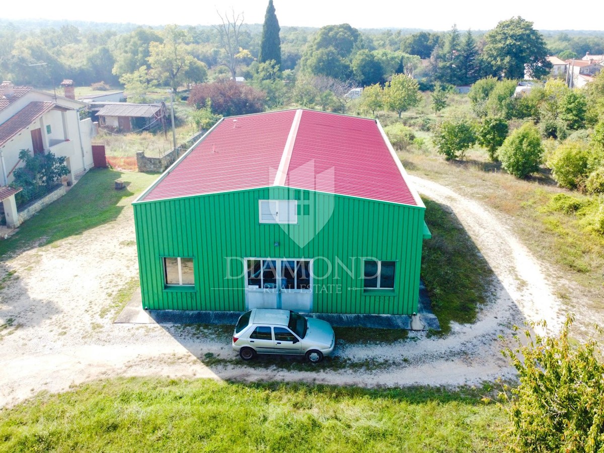 Parenzo, dintorni, terreno edificabile con potenziale!