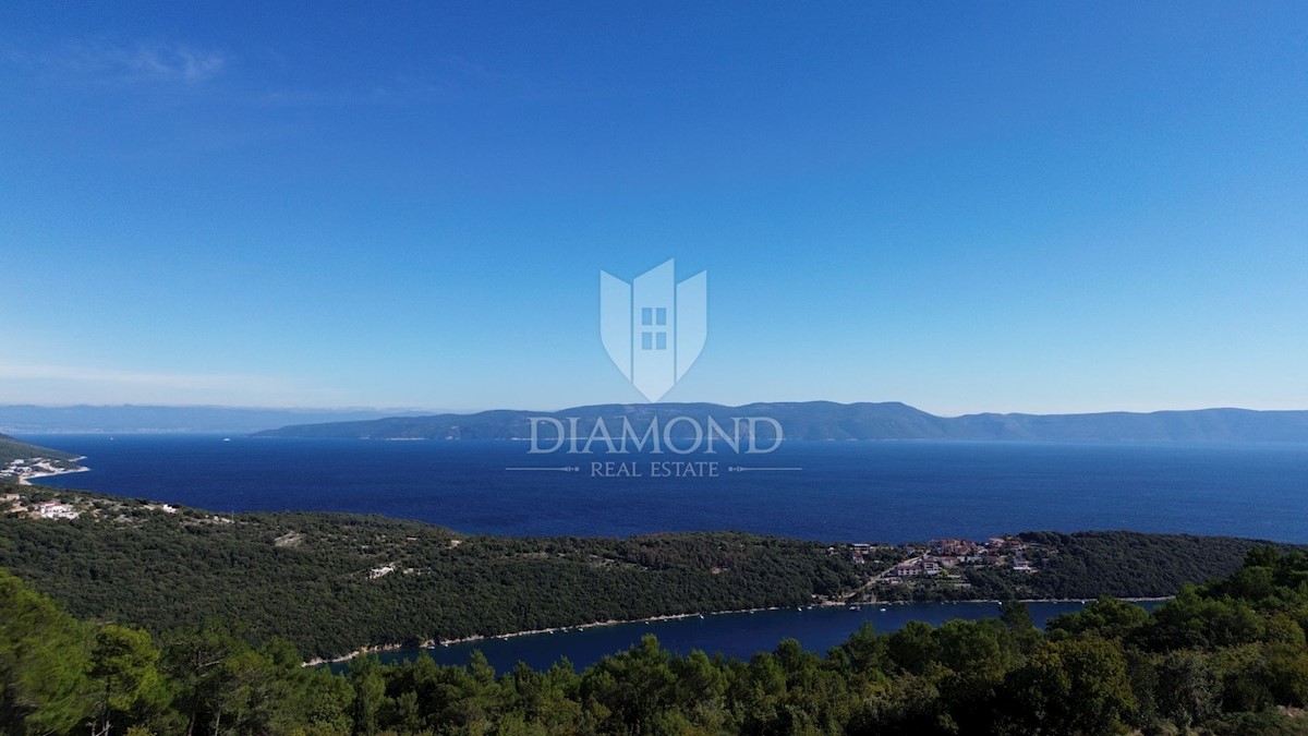 Albona, dintorni, terreno edificabile con vista mare