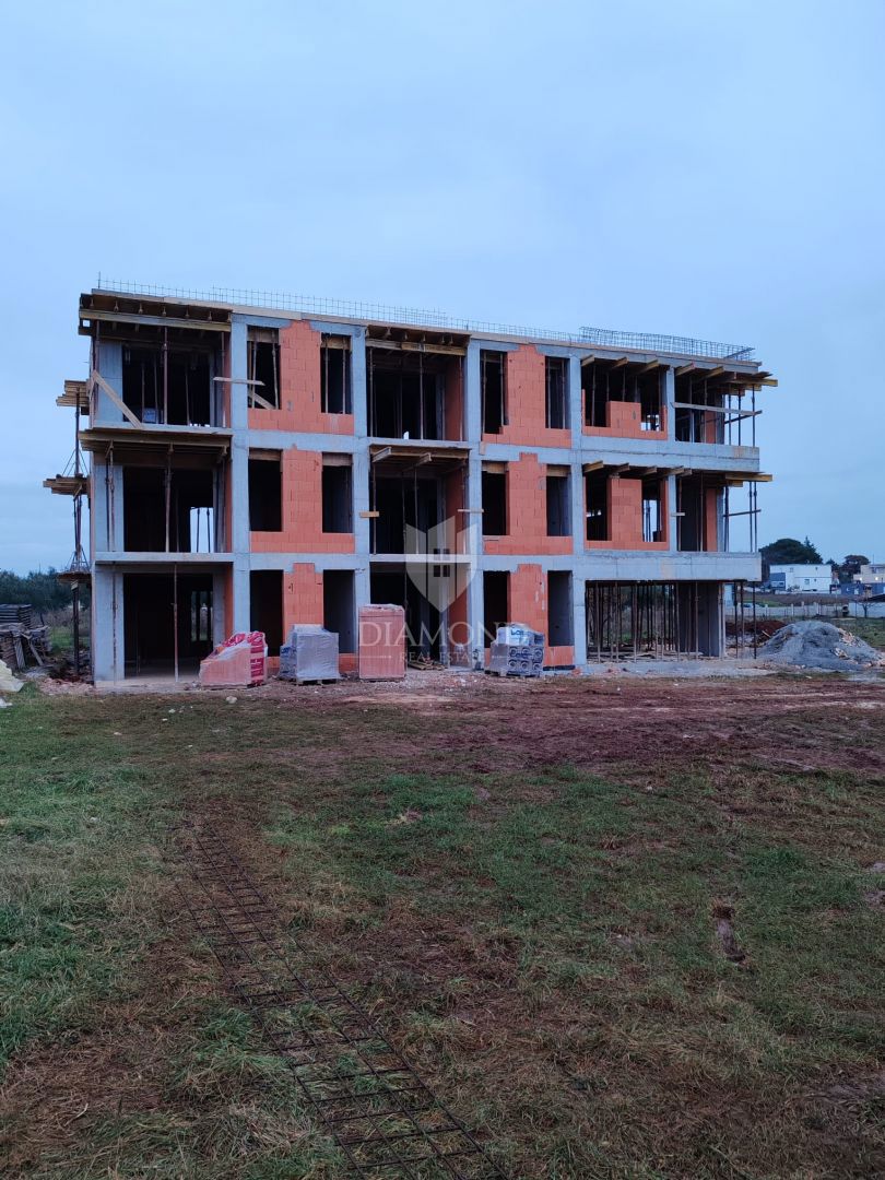 Appartamento moderno ed eccellente nelle vicinanze di Pola, nuova costruzione!