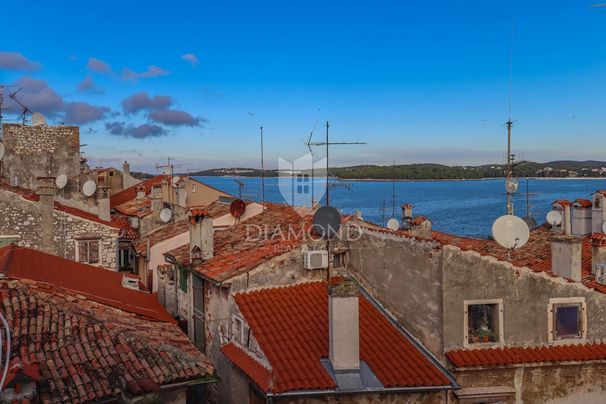 Rovigno, appartamento con vista impressionante sulla città e sul mare