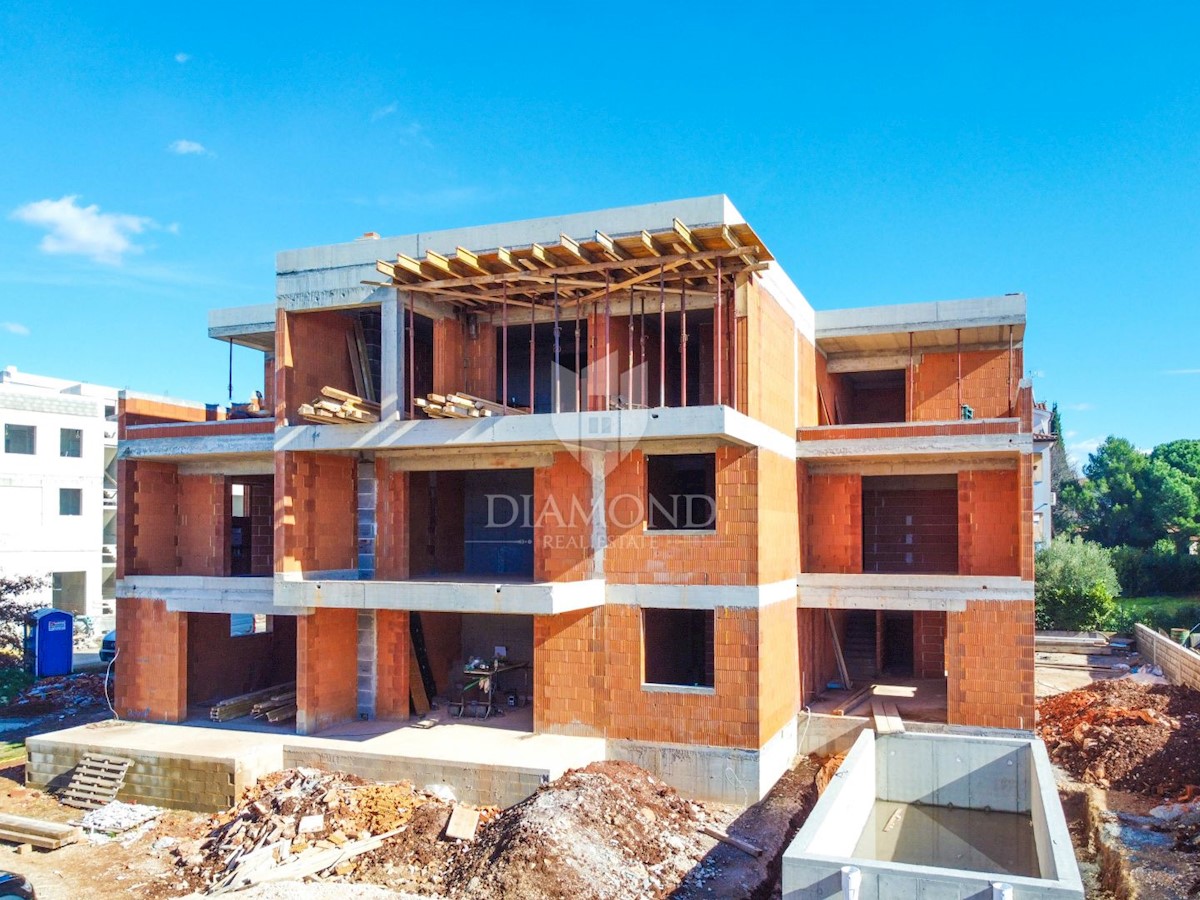 Parenzo, una fantastica casa con vista sul mare in una posizione attraente!