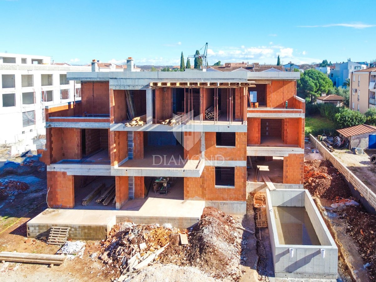 Parenzo, una fantastica casa con vista sul mare in una posizione attraente!