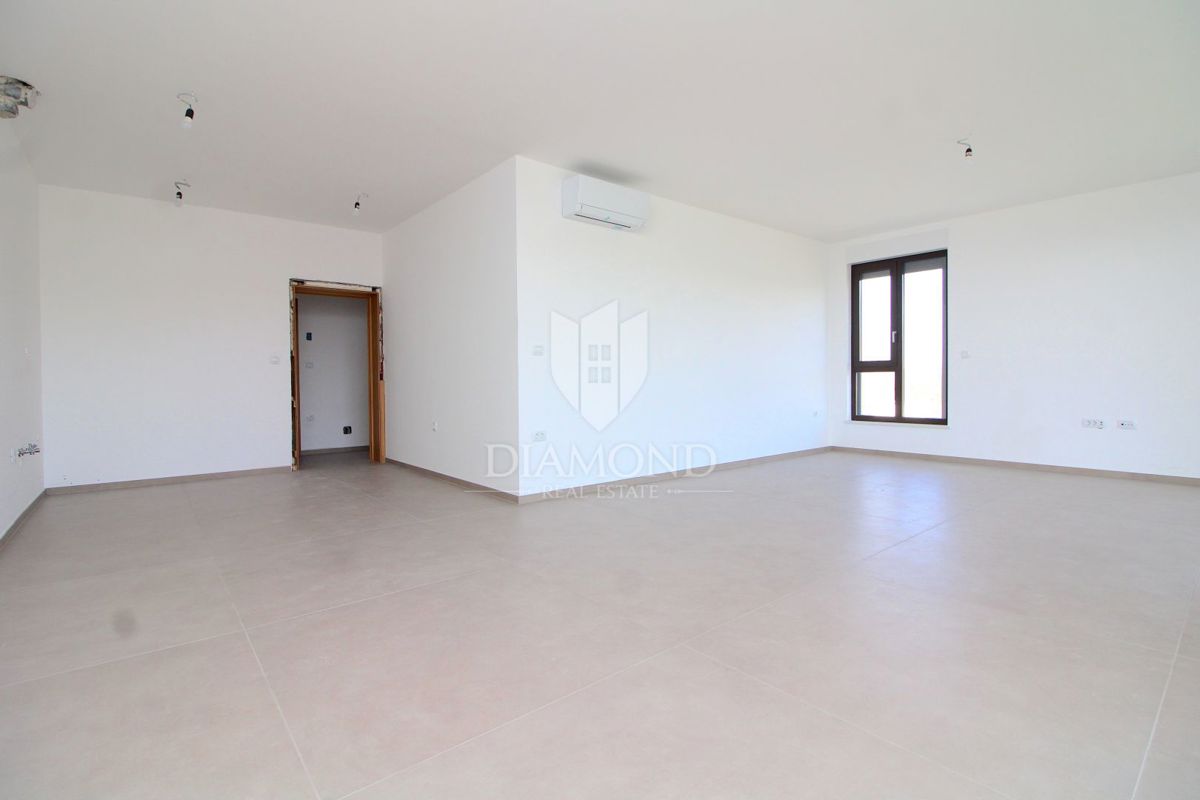 Labin, attico di lusso con vista mare 