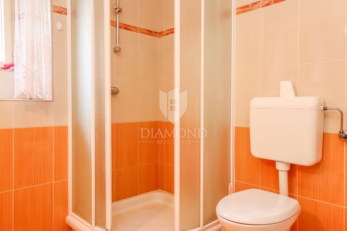 Umago, dintorni - Appartamento su due piani con vista sul mare!