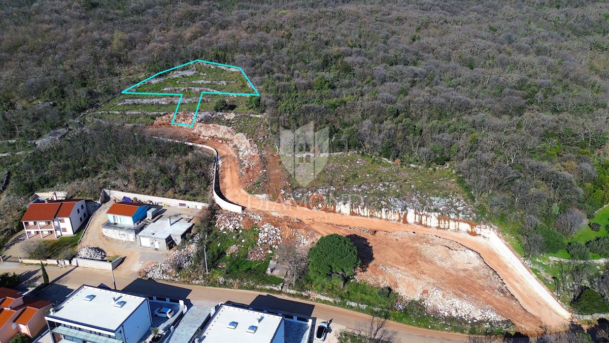 Labin, Rabac, terreno edificabile con vista mare 