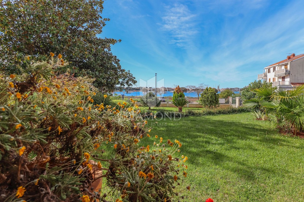 Casa prima fila al mare con due appartamenti