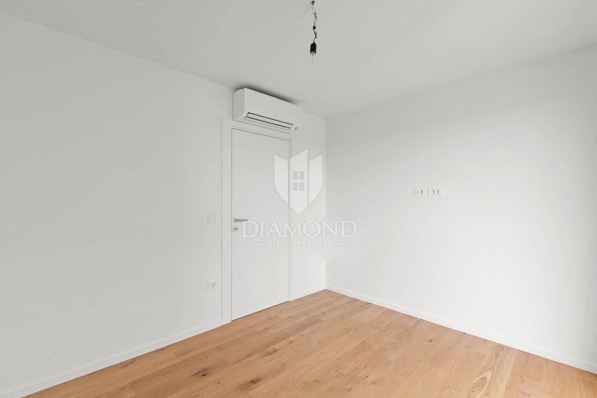 Cittanova, nuovo spazioso appartamento di 111m2 con 3 camere da letto e terrazza!