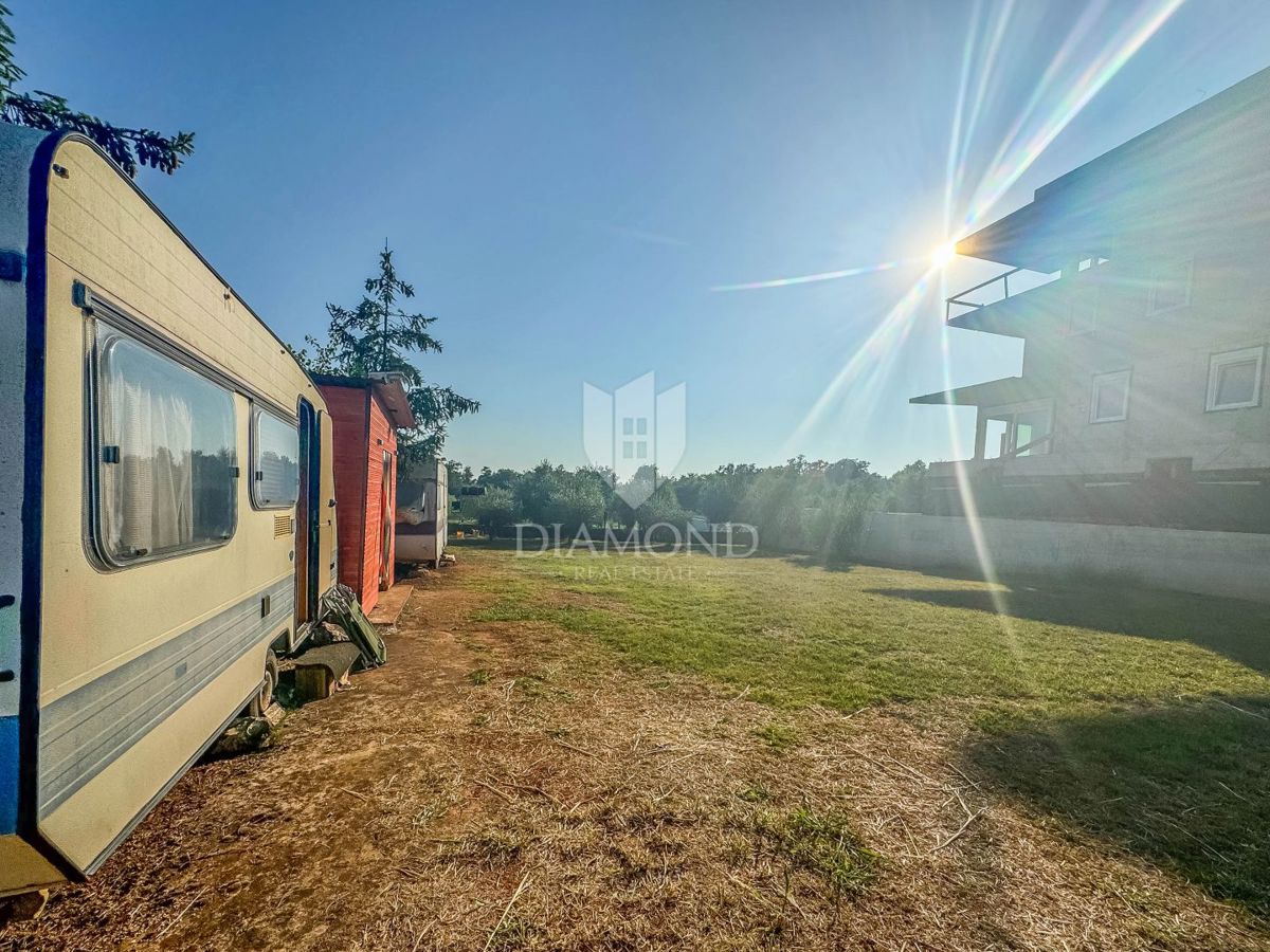 Lovrečica, attraente terreno edificabile